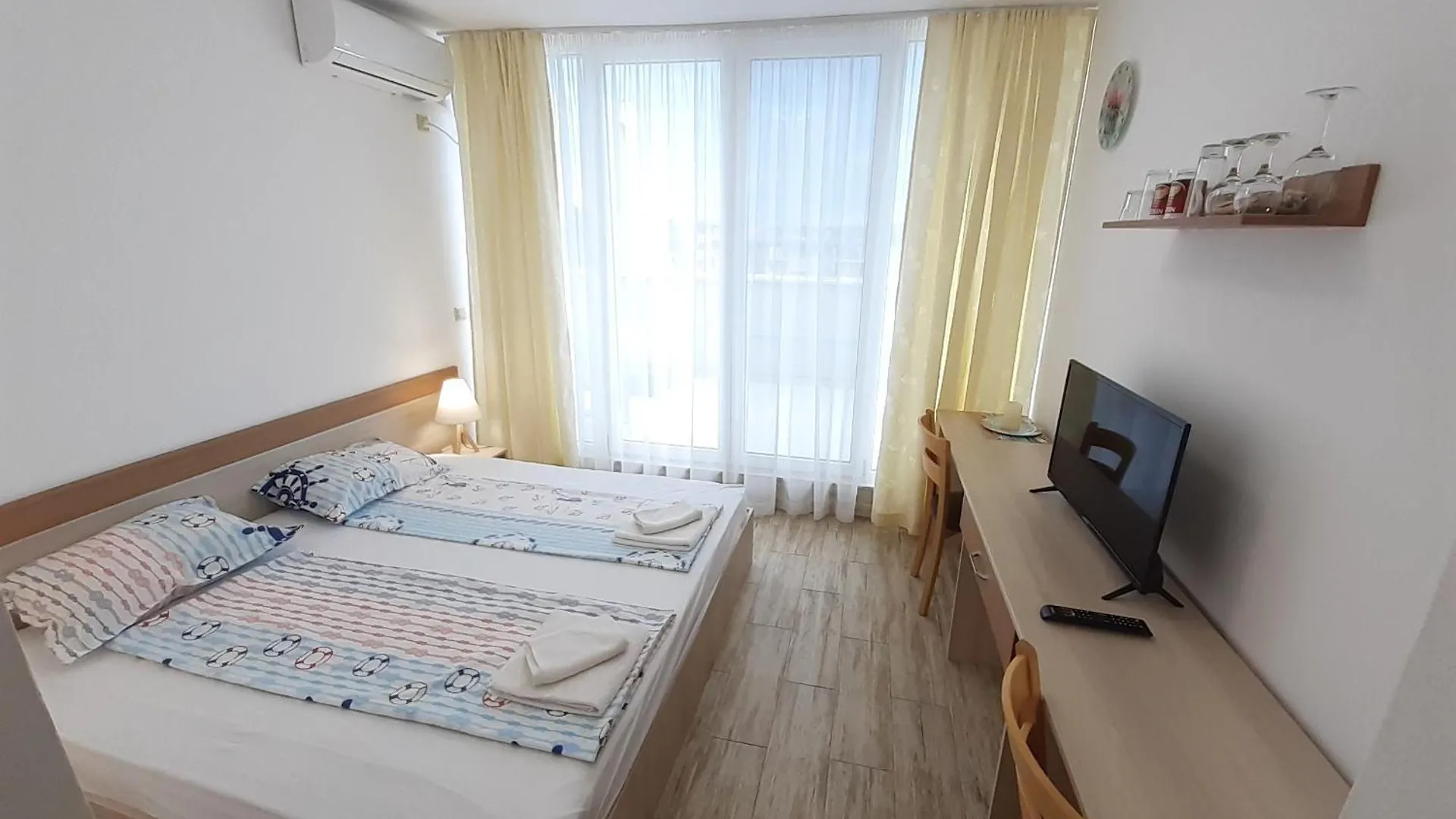 Apartments In Black Sea Star Complex Sozopol