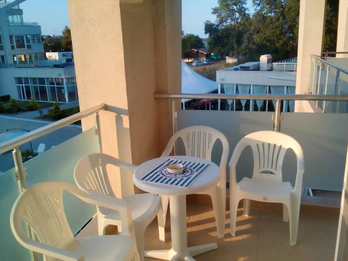 Apartments In Black Sea Star Complex Sozopol