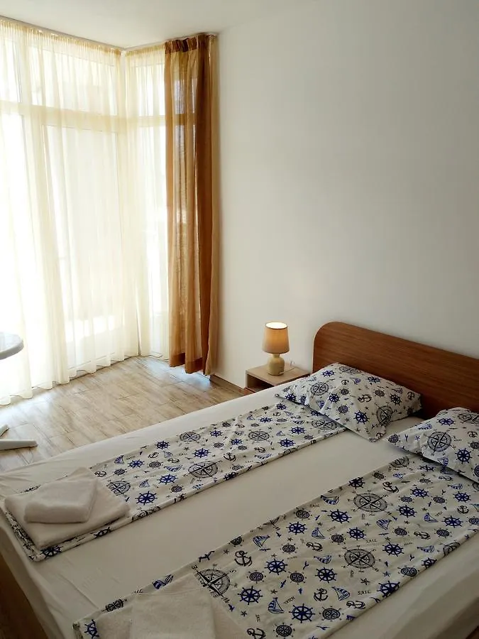 Apartments In Black Sea Star Complex Sozopol