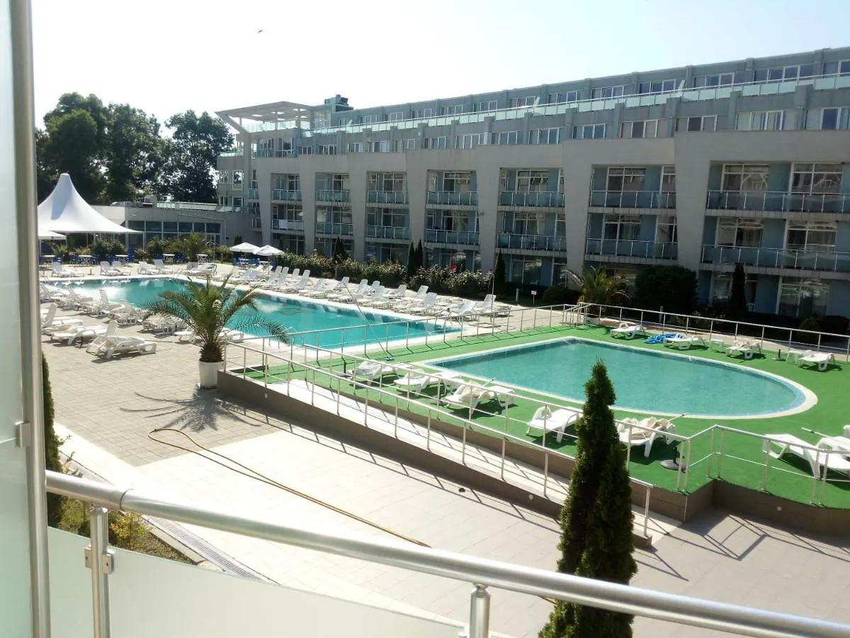 Apartments In Black Sea Star Complex location